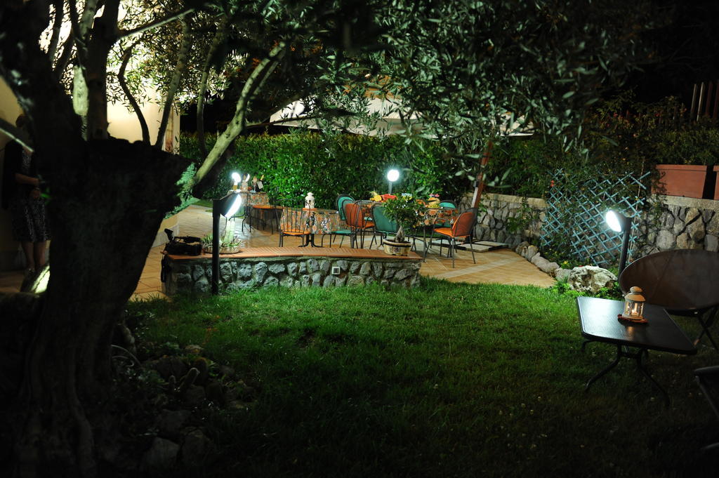 A 2 Passi Dagli Dei Bed & Breakfast Agerola Exterior photo
